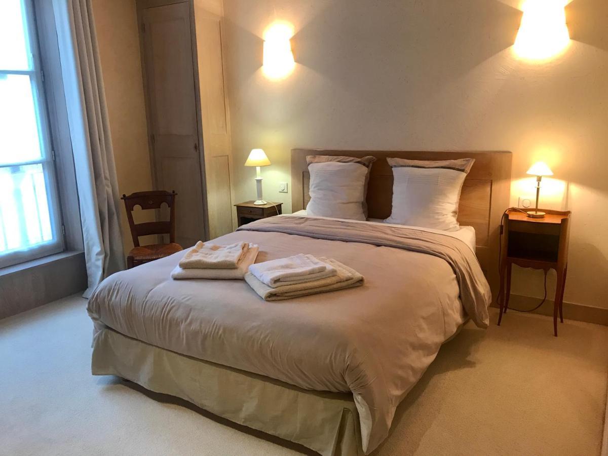 Logis Saint-Flaceau เลอม็องส์ ภายนอก รูปภาพ