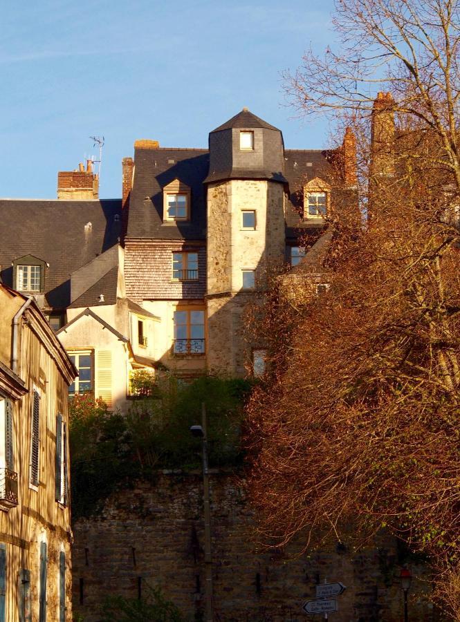 Logis Saint-Flaceau เลอม็องส์ ภายนอก รูปภาพ