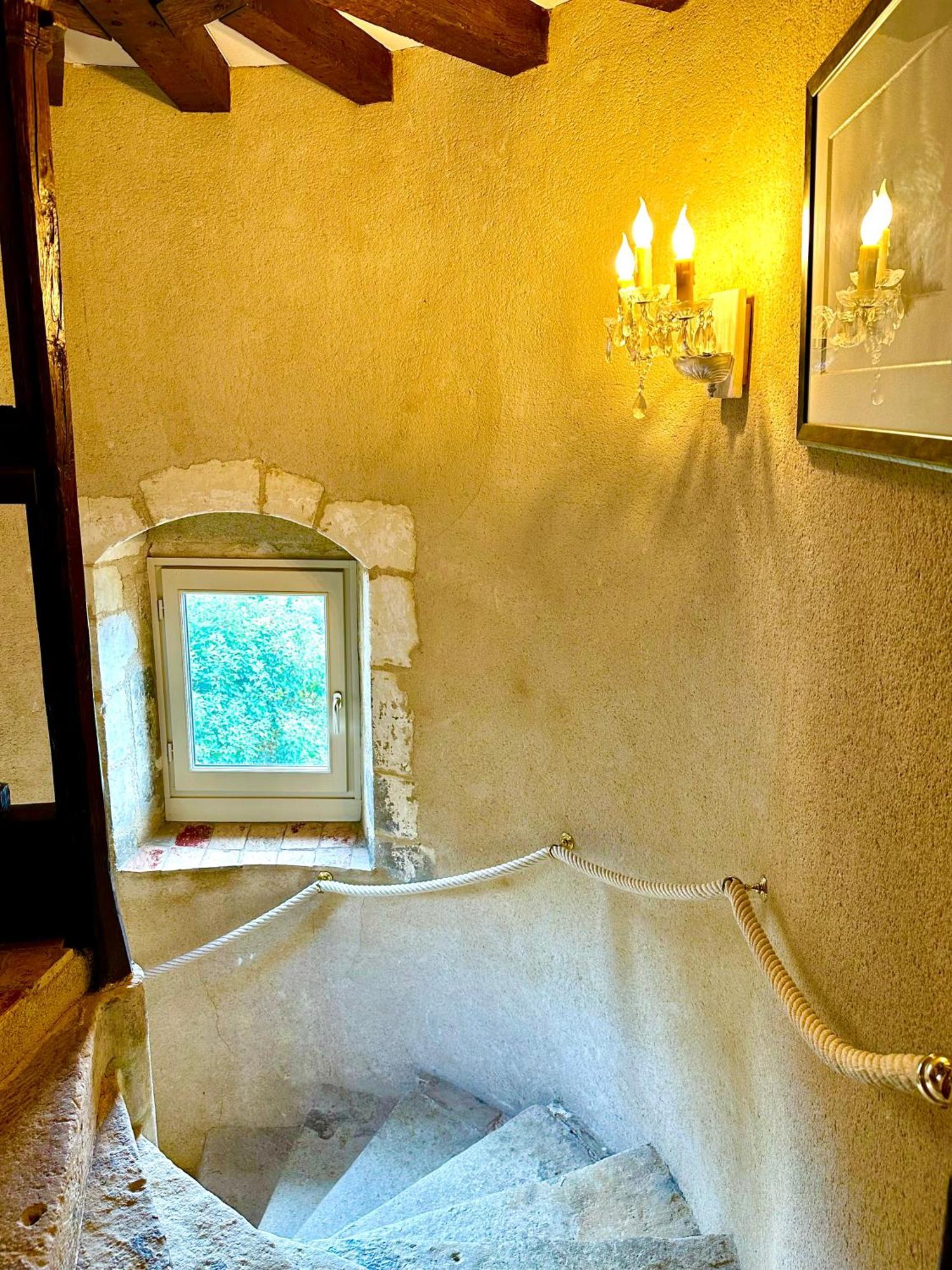 Logis Saint-Flaceau เลอม็องส์ ภายนอก รูปภาพ
